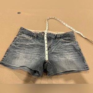5/$25 Jacob Jean shorts 32
